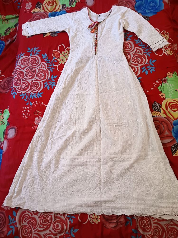 Combo Of Chikankari Anarkali Kurta And Lipstick.