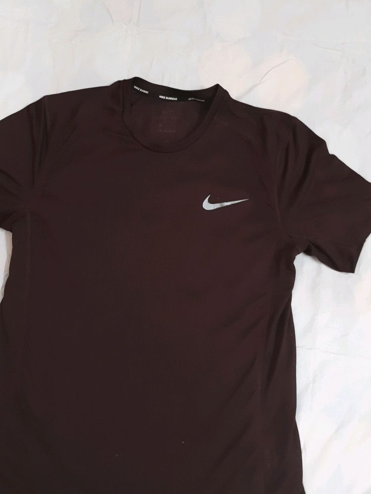 Nike Mens TShirt