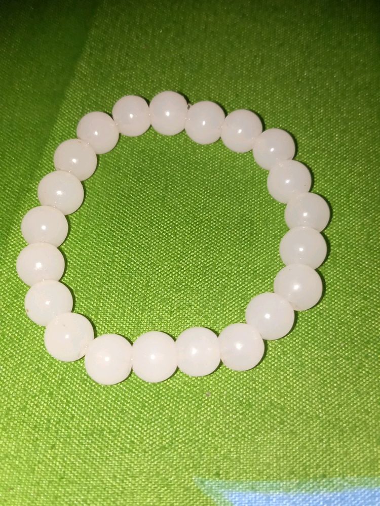 New Pearl White Bracelet