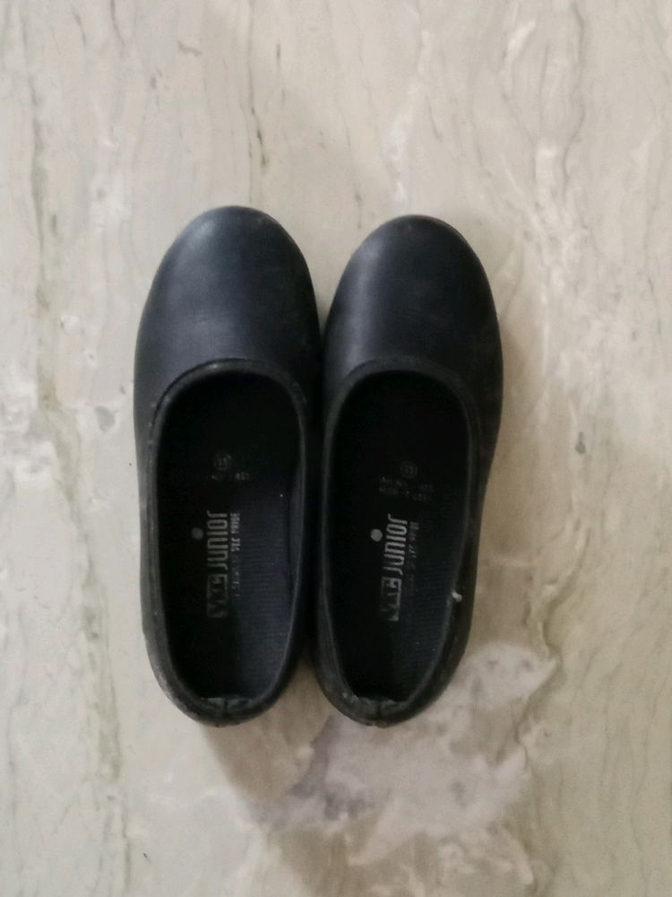 Black Shoe