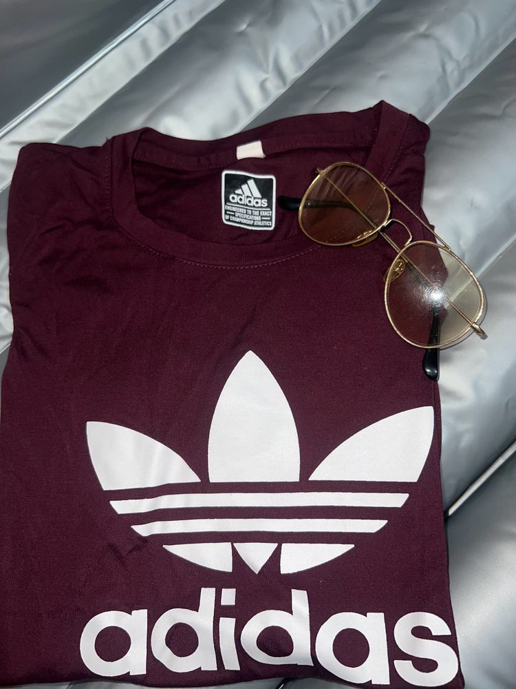 Original ADIDAS Tshirt