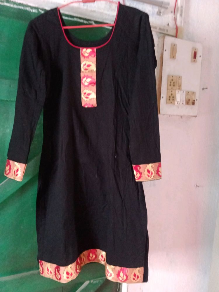 Black Kurti