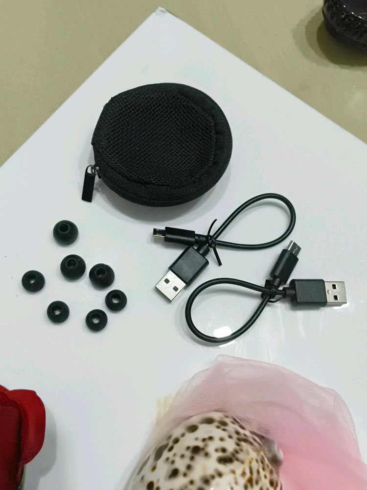 Compo Of Charging Cable , Mini Purse, Headphone Co