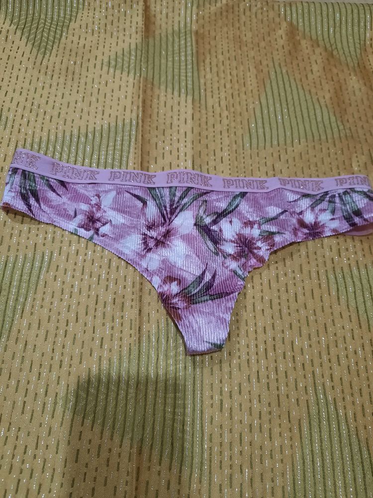 💗💗Biuteful Velvat Victoria Secret Panty💗💗