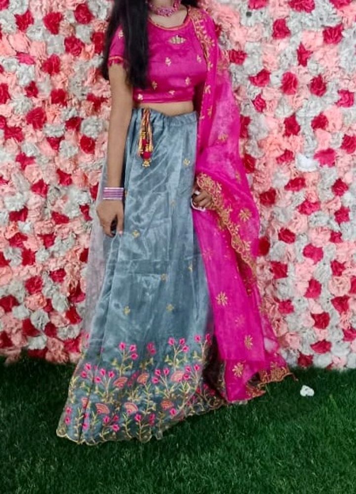 Lehanga Choli With Dupatta