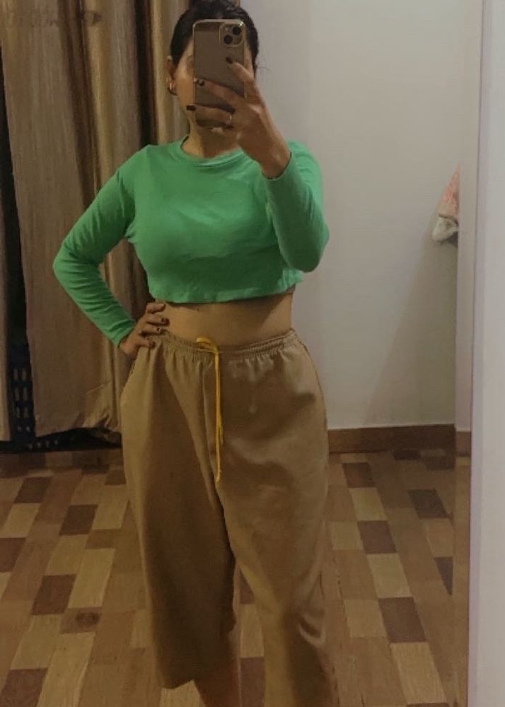 Sexy Full Sleeves H&m Crop Top🔥