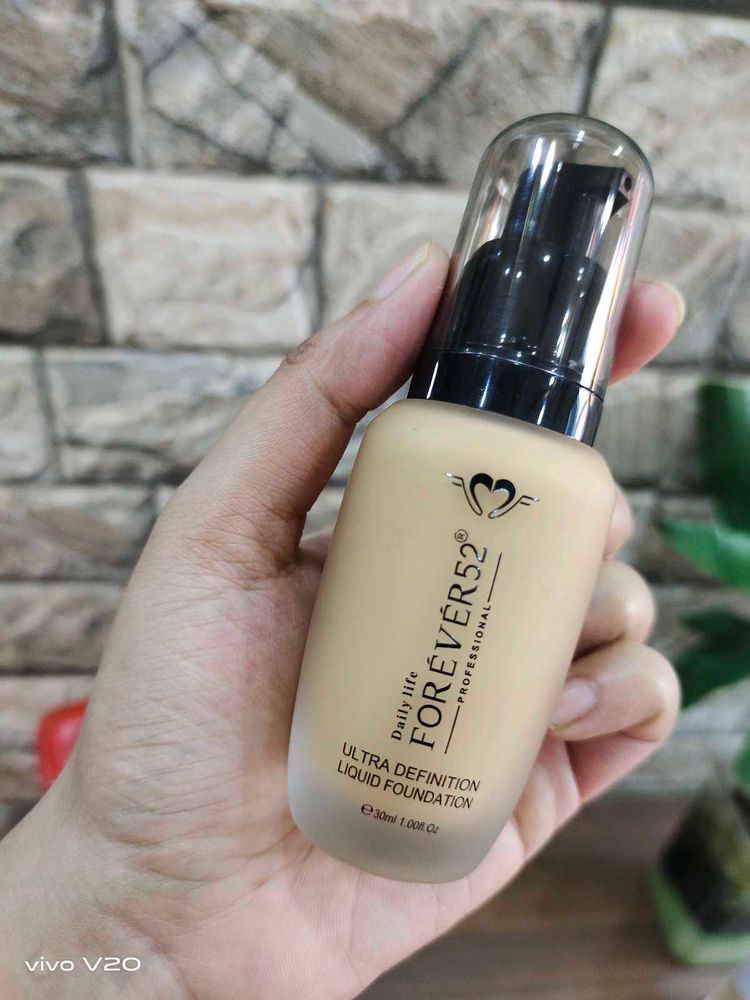 Forever52 Foundation In The Shade Caramel