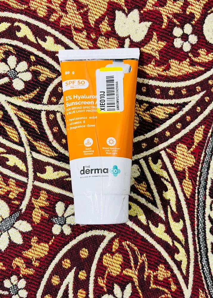 (80 g) The Derma Co Sunscreen SPF 50 PA++ ++1%