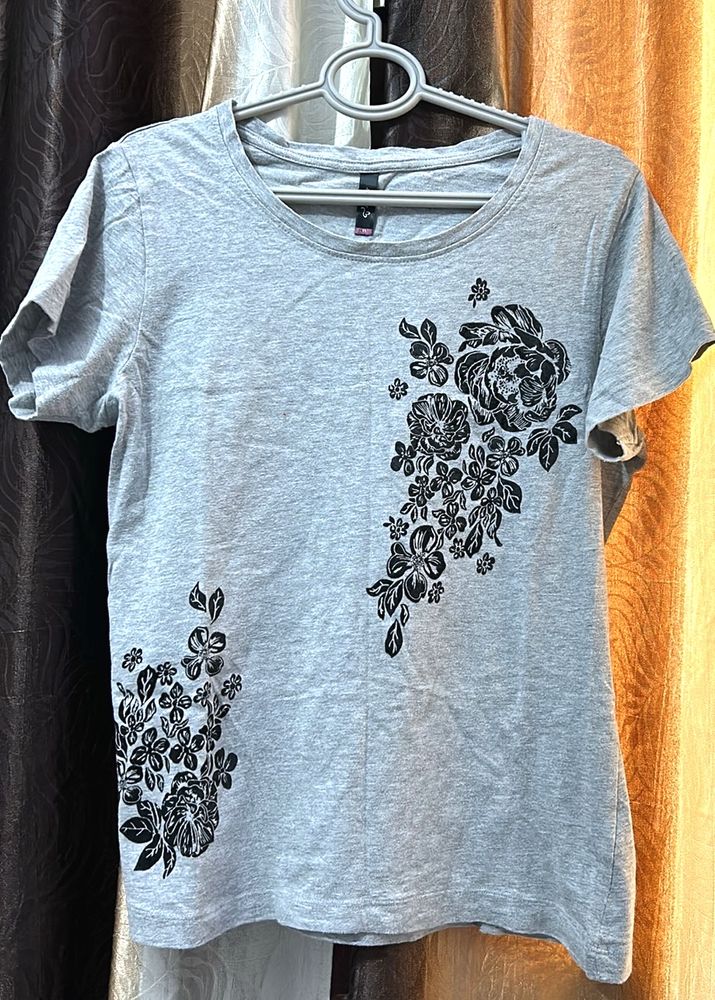 Women T-shirt