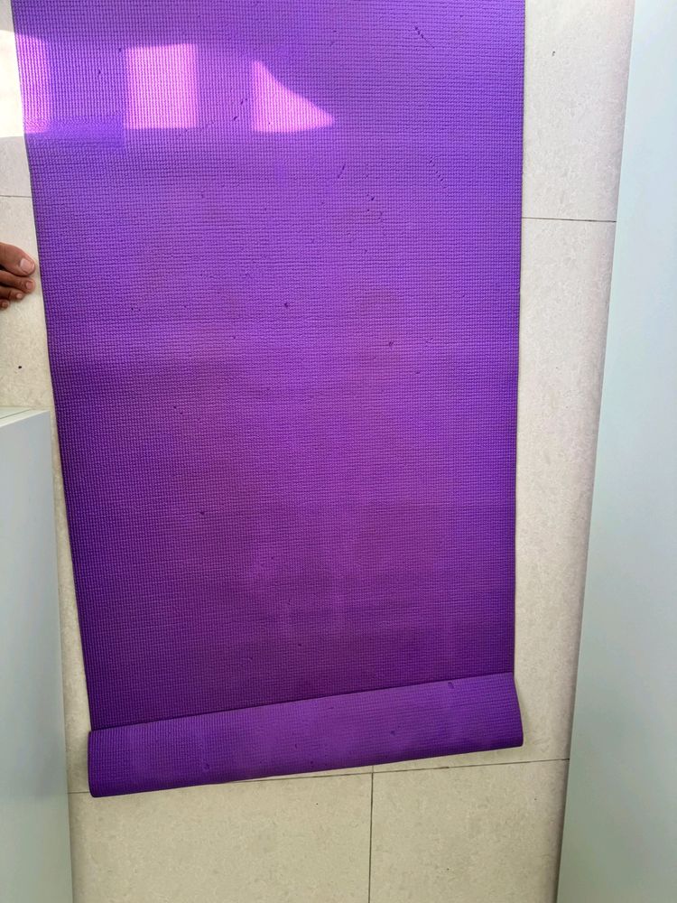 New Yoga Mat In Mint Condition With Carry Bag