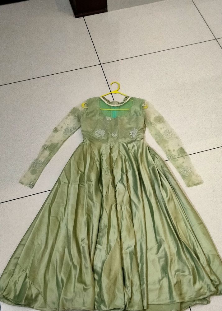 ✨SALE ✨SALE✨💚 Pastel Green Net Worked Gown💚