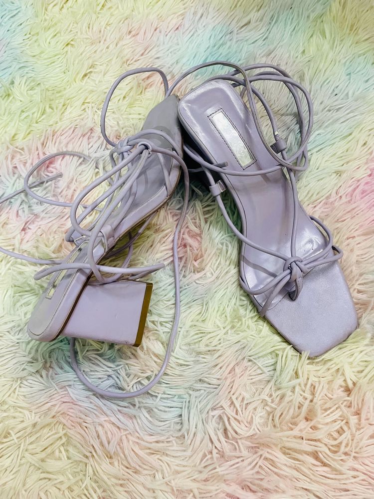 Sale!! Strap Sandal/heel (price Drop)