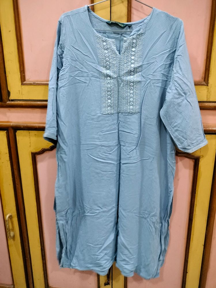 Avaasa Kurta