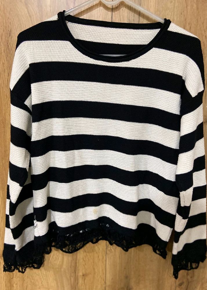 Beautiful B&W Acrylic Sweater Top