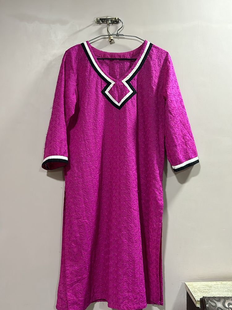 Magenta Chickenkari Cotton Kurta