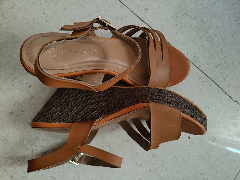 Brown Wedges