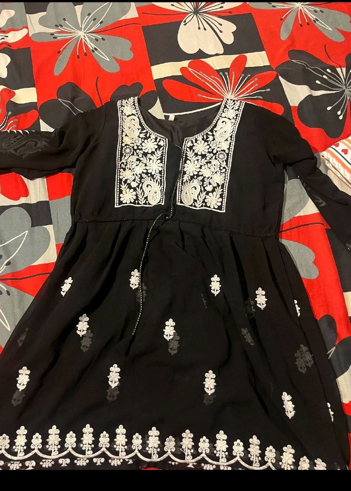 Kurti Black Chikankari