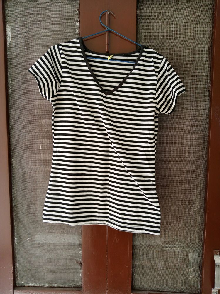 Black &White Strip Tshirt