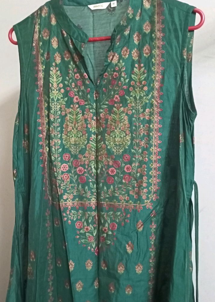 Max Green Asymmetrical Nyra Cut Kurta With Inner