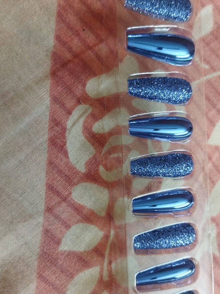 Royal Blue 💙 Artificial Nail Art