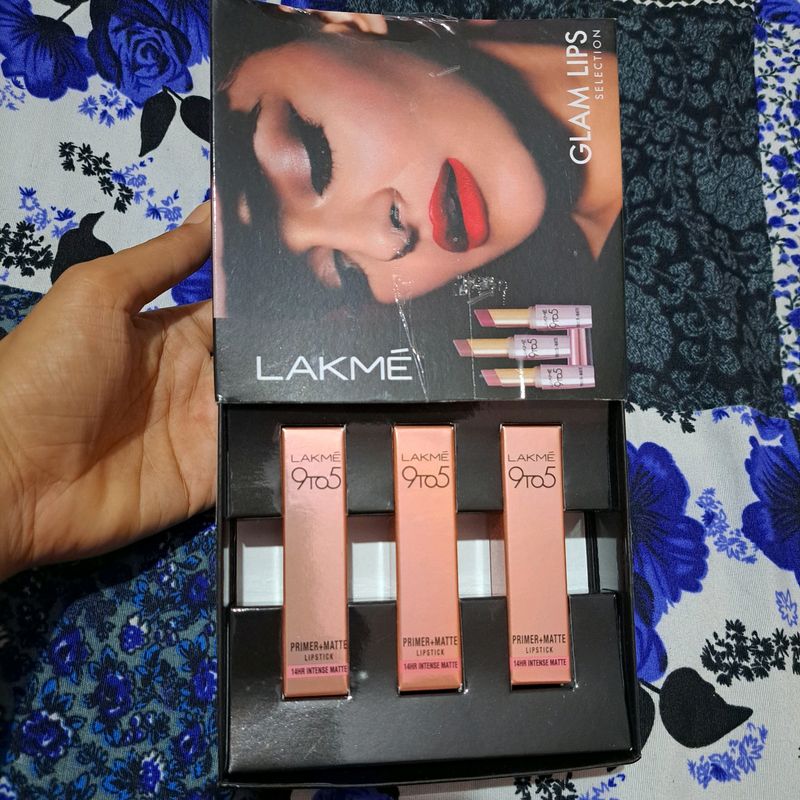 Lakme 9 To 5 Lip Kit