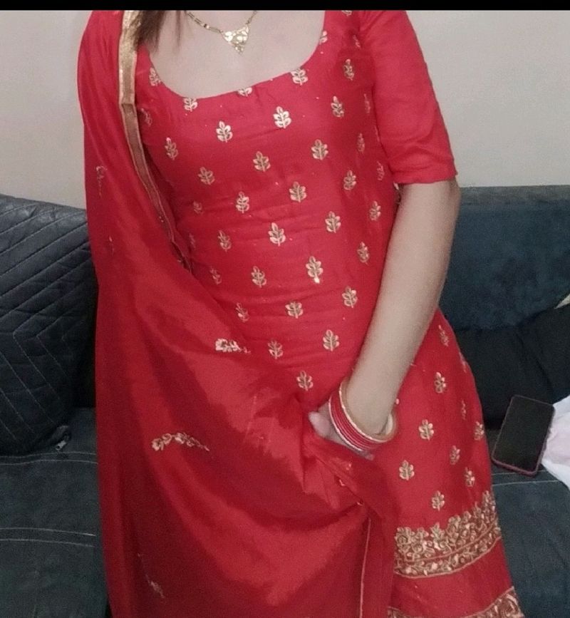 🆕 Red Embroidery Kurti With Pant And Dupatta