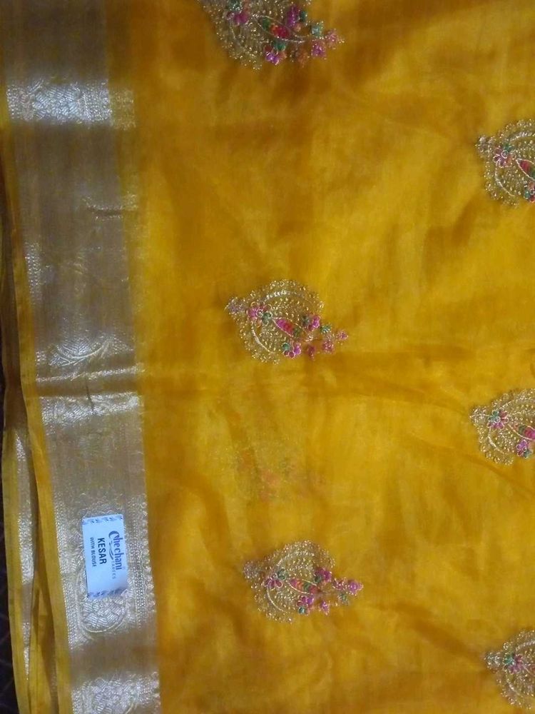 Yellow 💛 Organza Saree