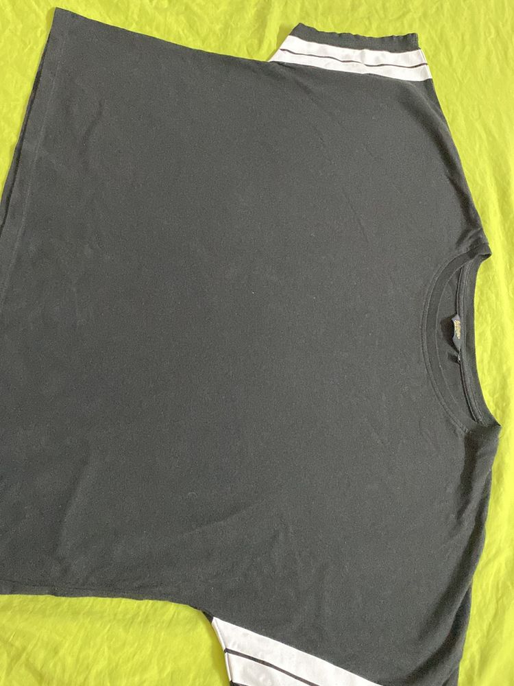 Black Oversized Crop Tshirt