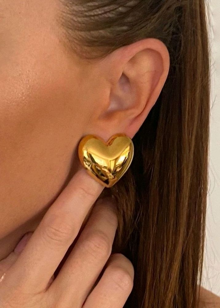 Aesthetic Gold Heart Shape Earings