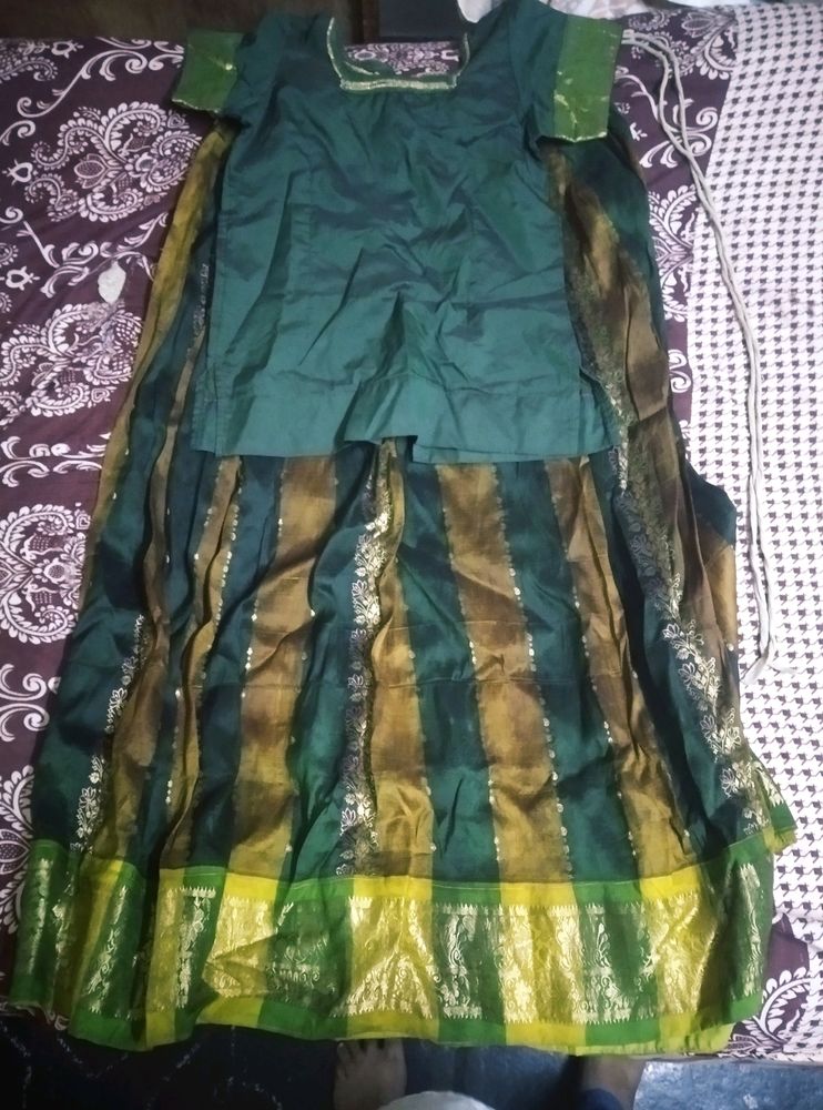 Green Colour Pattu Pavada