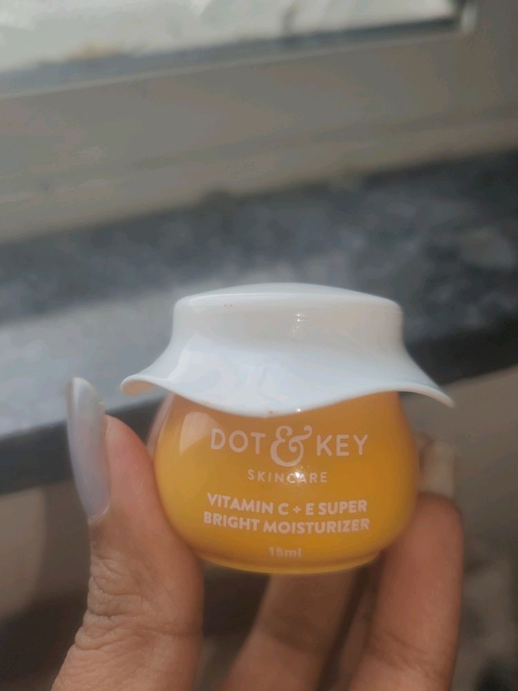 Dot And Key Vitamin C+ E Super Bright Moisturizer