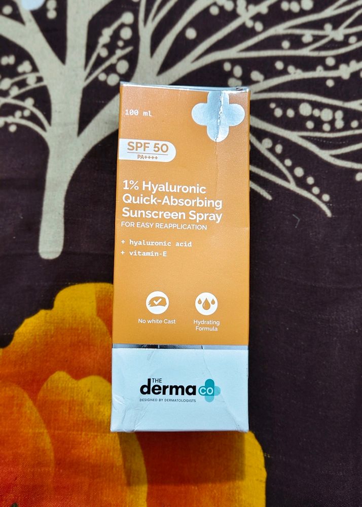 Derma Co. Hyaluronic Sunscreen Spray