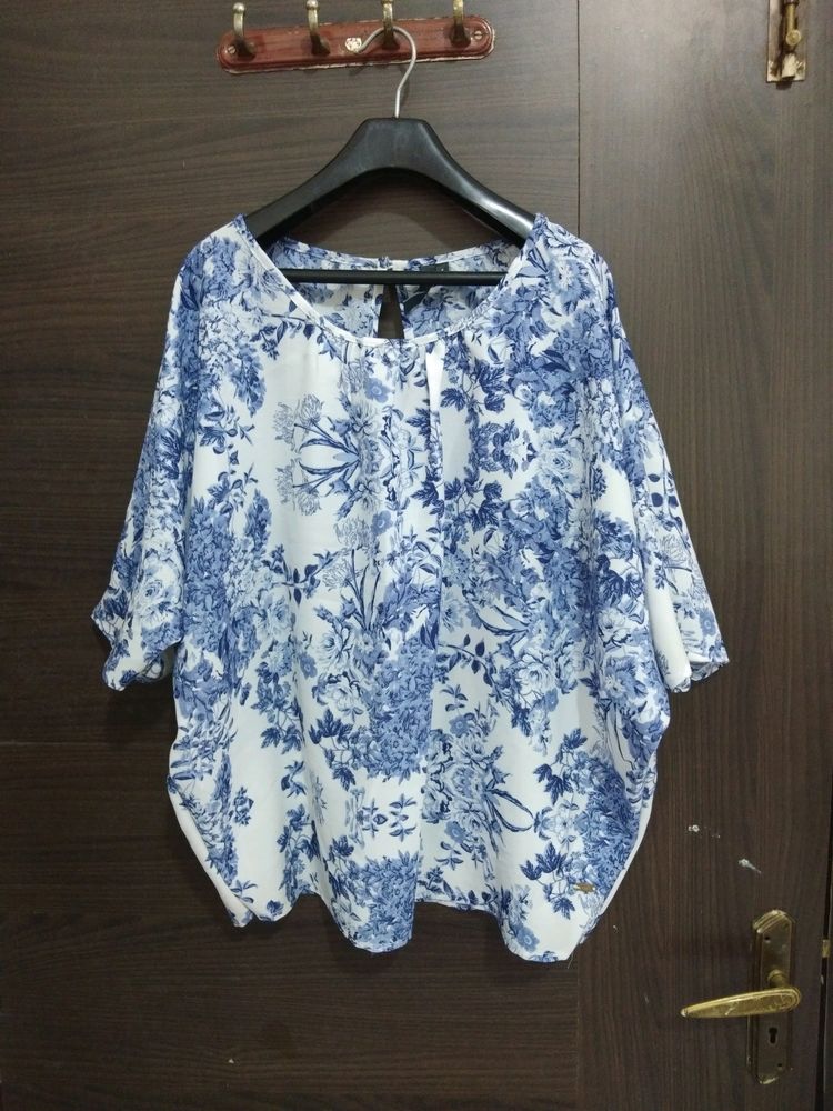 Beautiful Top Top Size S But Can L Size Also Wear That Because It Lose Pattern