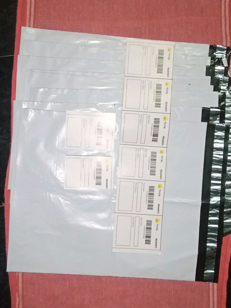 8shipping Labels 🏷️ And Bags 🛍️