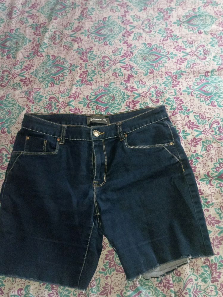 Women denim shorts