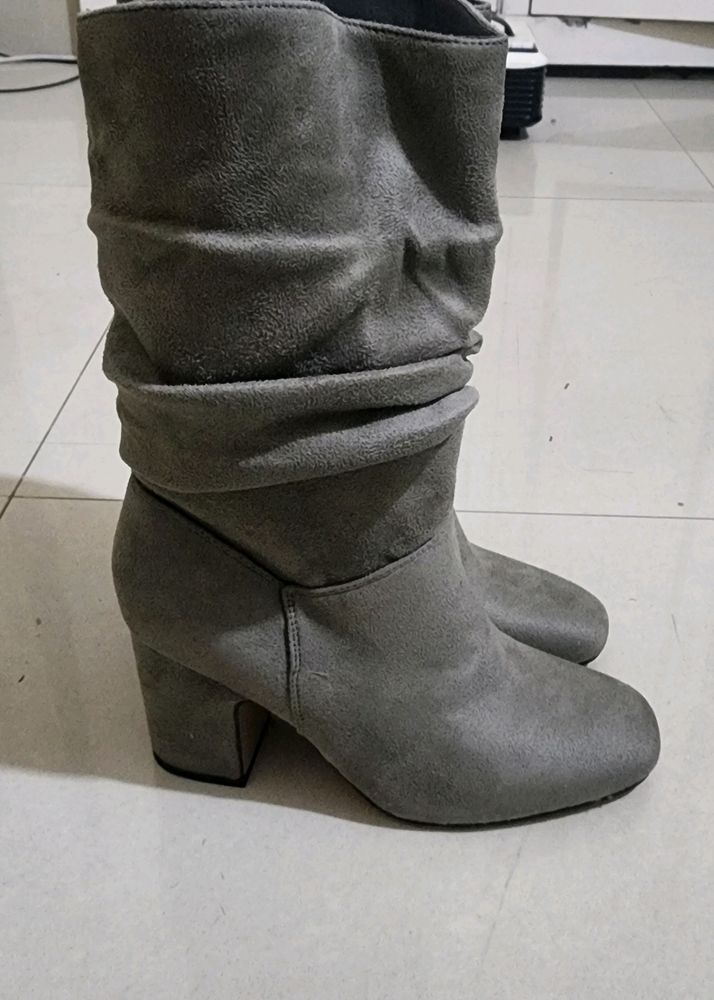 Classy Grey Mid Top Heeled Boots