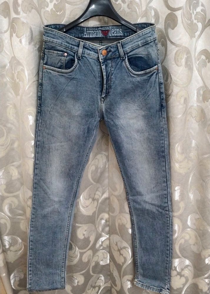 Men's jenas...used 4/5 time only...Size...32