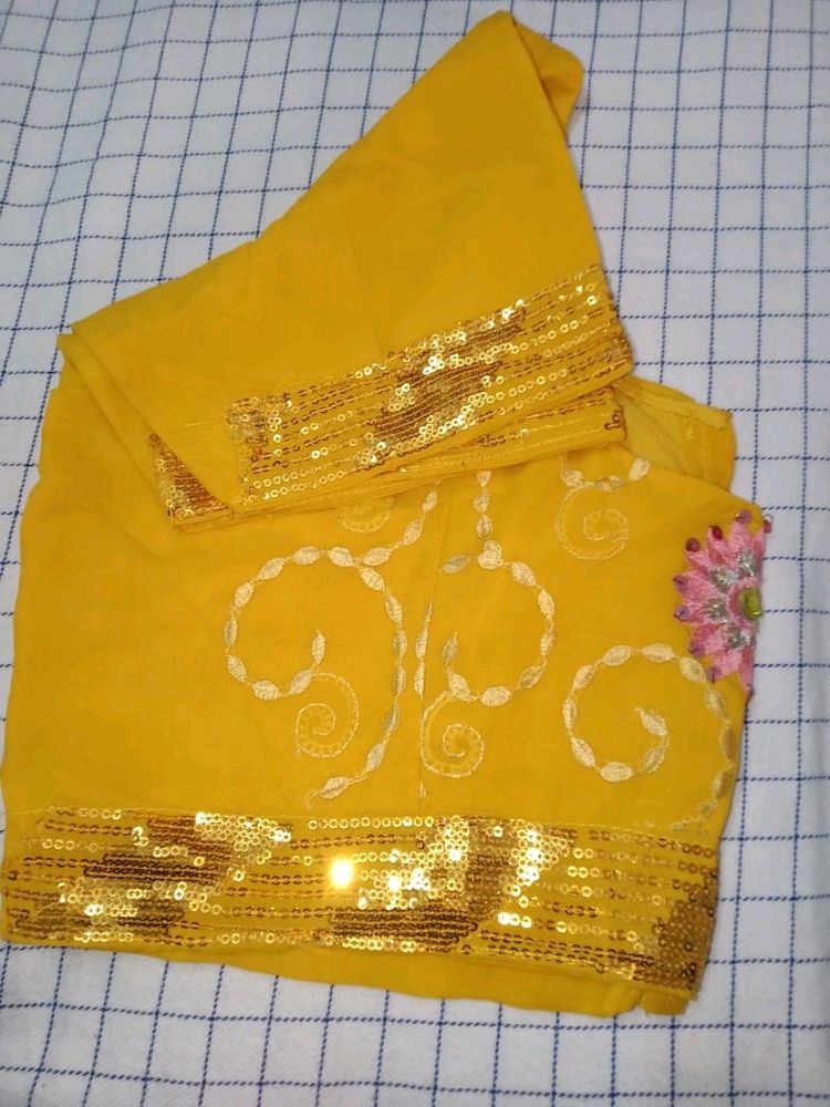 Yellow Saree With Blouse