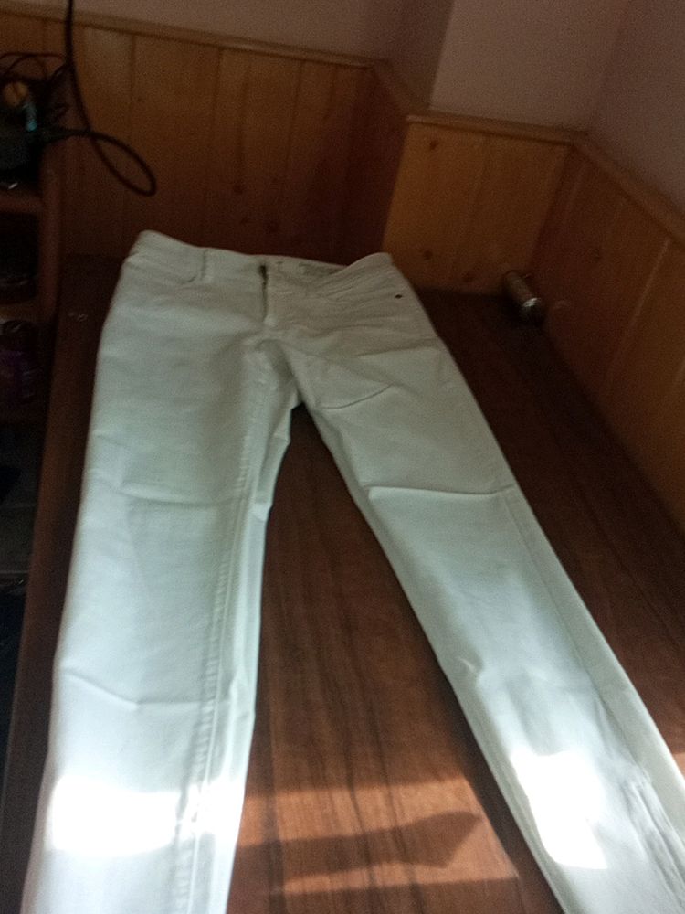 White Skinny Jeans