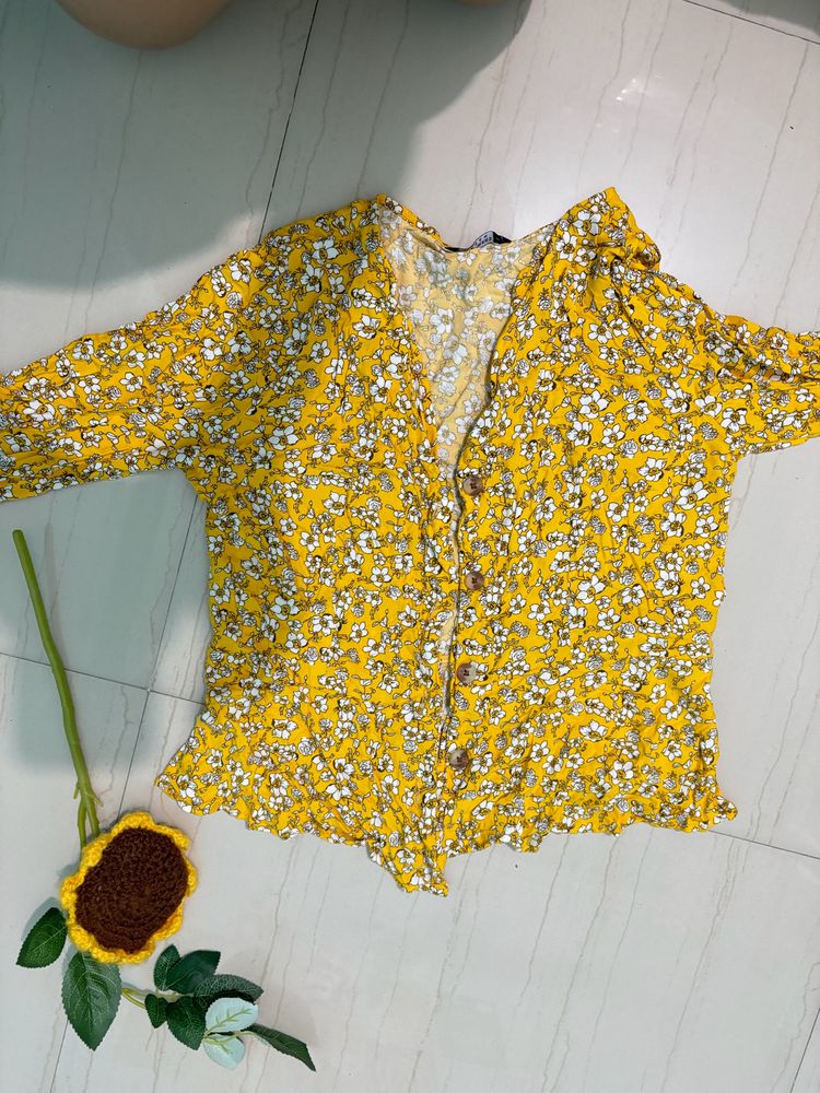 Yellow Floral Printed Shirt / Like New