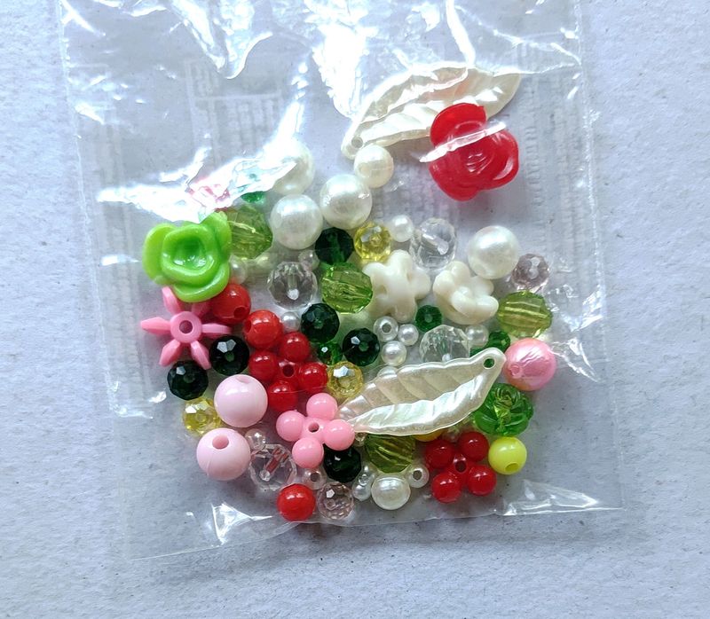 Garden Theme Beads...🥀🍃💚💚