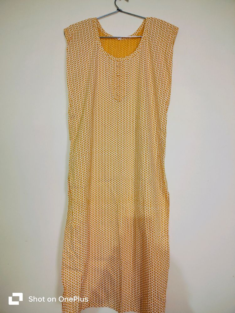 Women Sleeveless Kurta