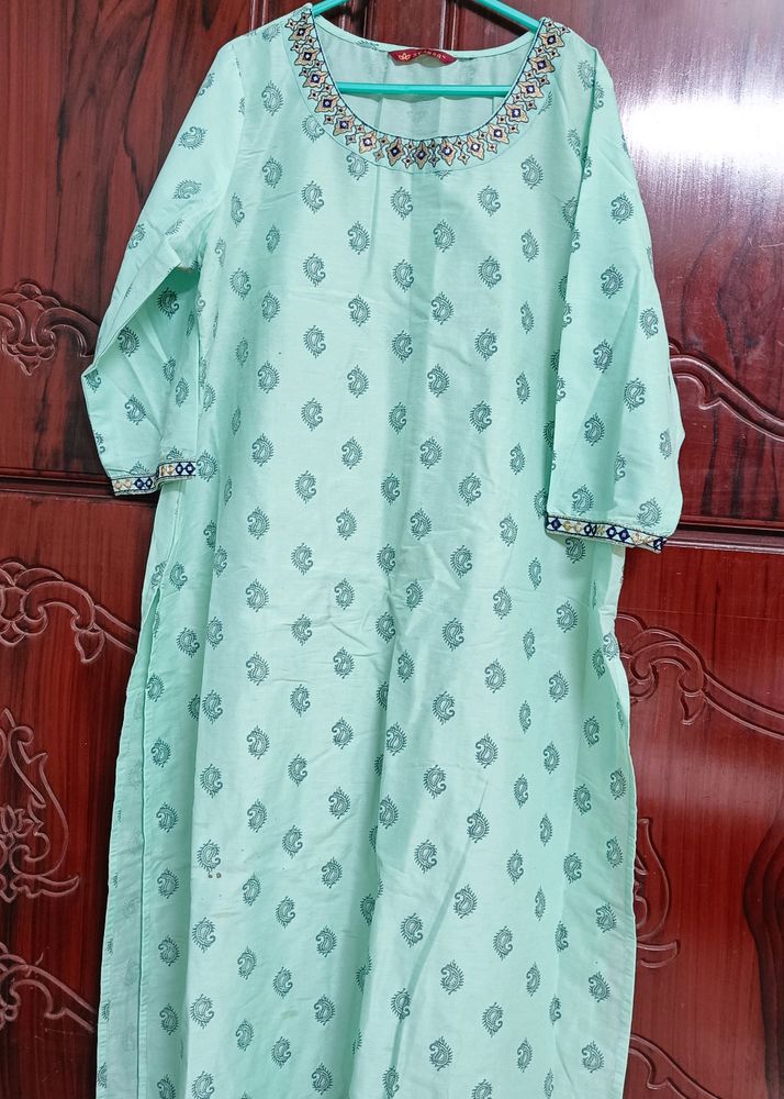 Avaasa Festive Collection Kurthi