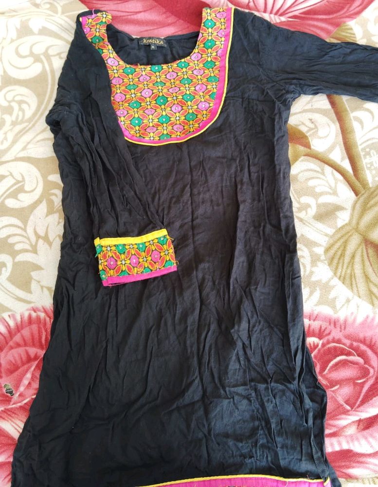 Women Black Kurta