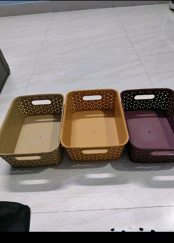 Pack Of 3 Multipurpose Storage Basket With Lid..