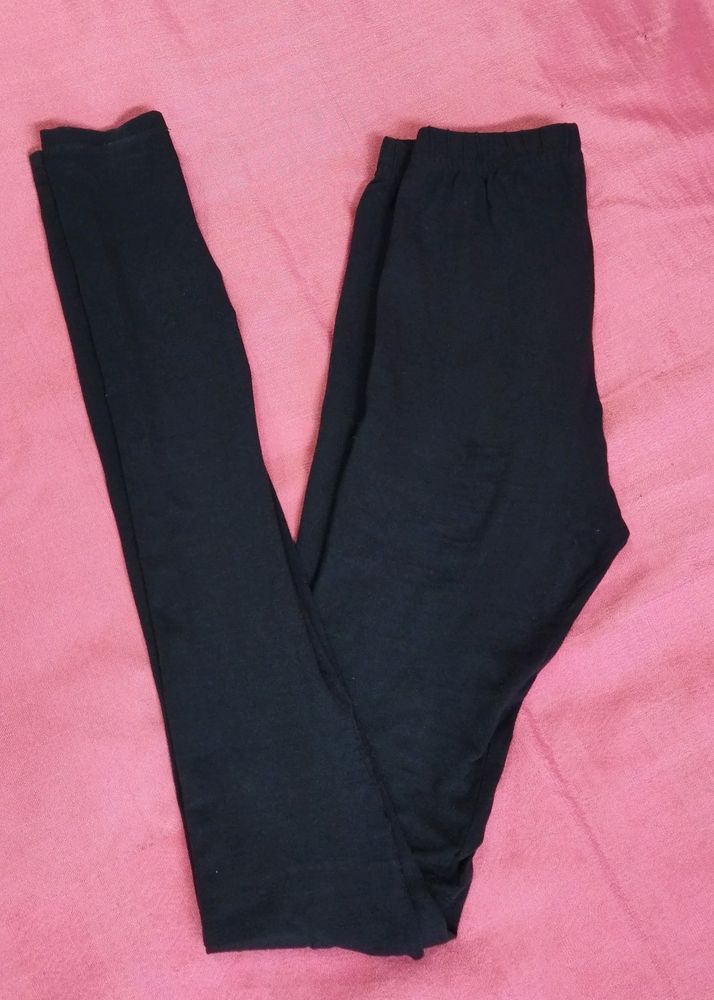 Black leggings