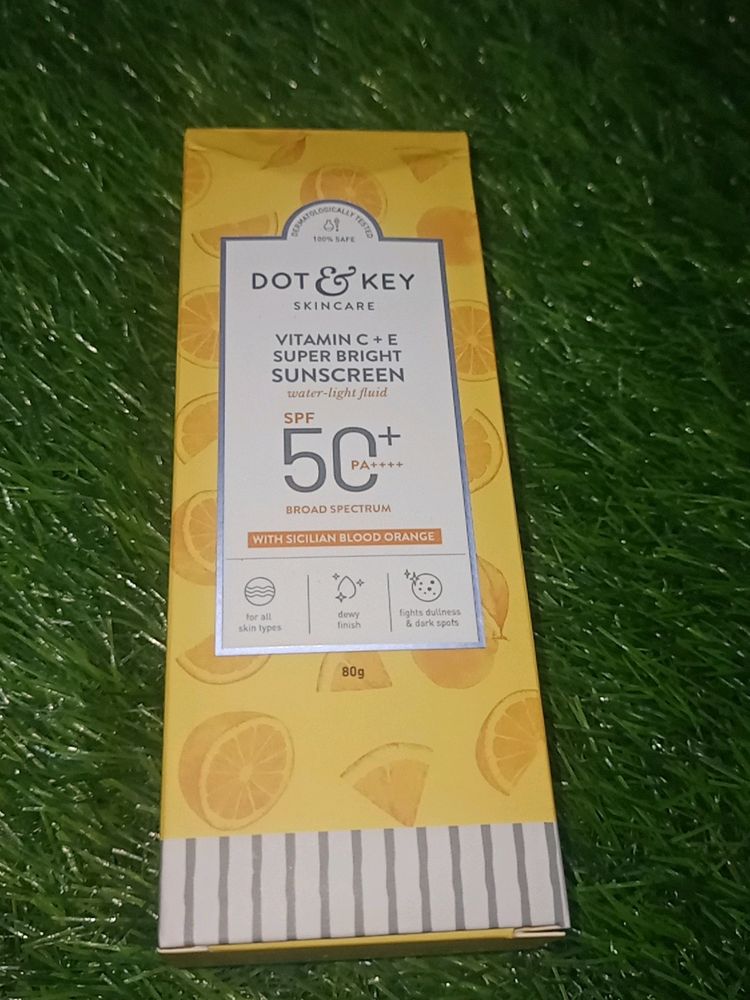 Dot & Key Vitamin C+E Super Bright Sunscreen