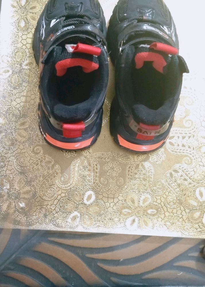 O3 To 4 Years......Boys Footwear.....like New Cond