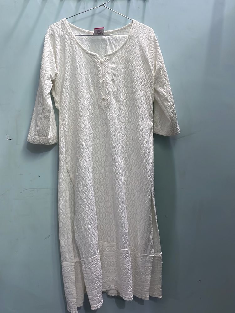 White Embroidered Straight Kurta