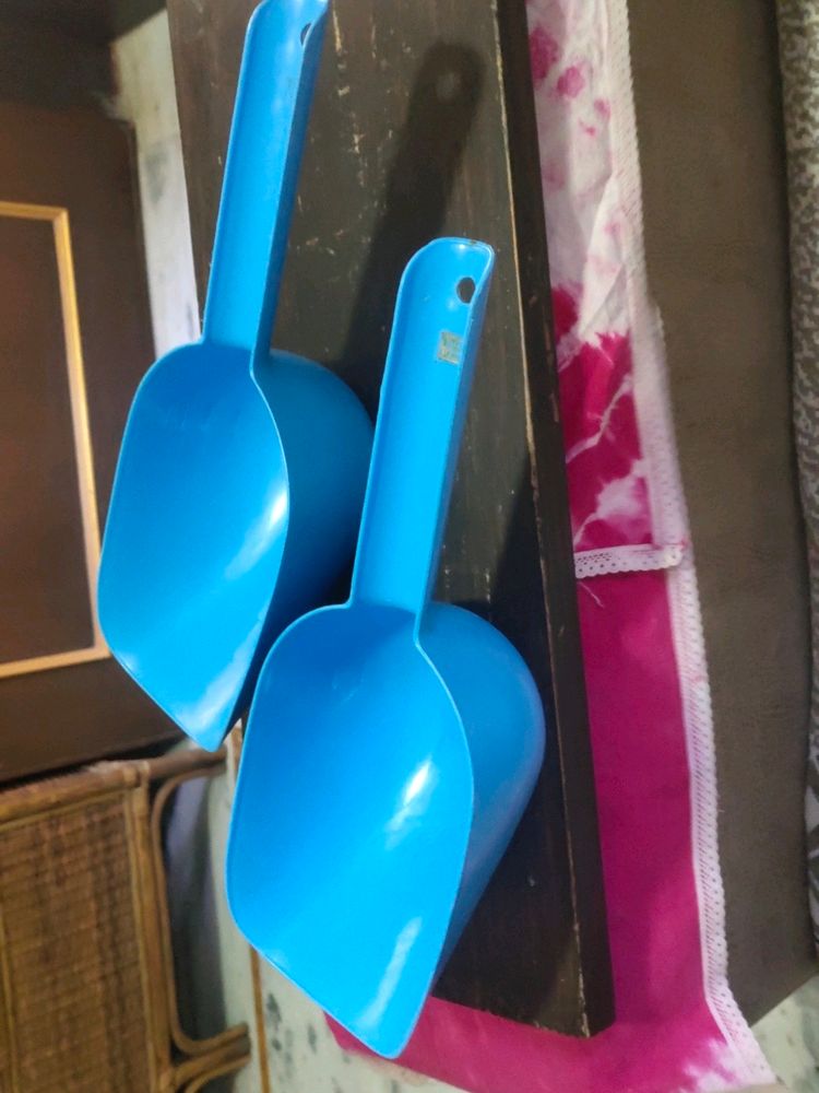 2measuring Cups Come Spoon